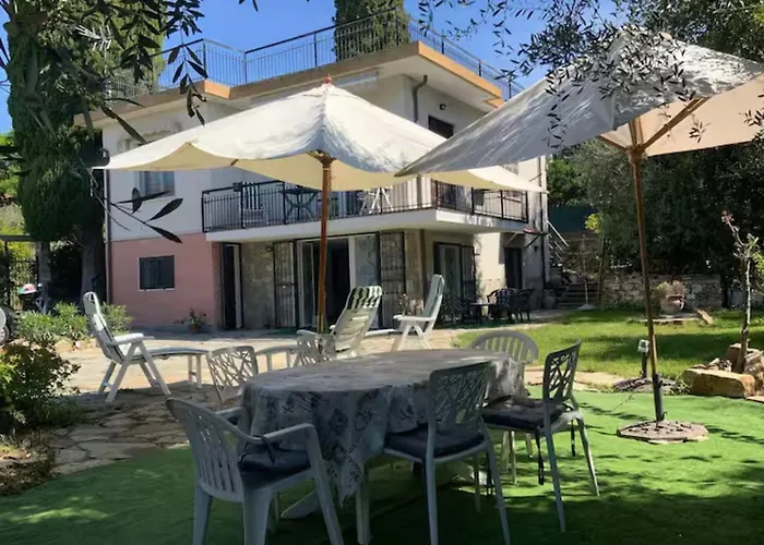 Apartamento Casa Lilly - Giardino E Parcheggio A Due Passi Dal Mare