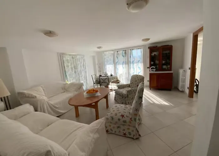 Apartamento Casa Lilly - Giardino E Parcheggio A Due Passi Dal Mare